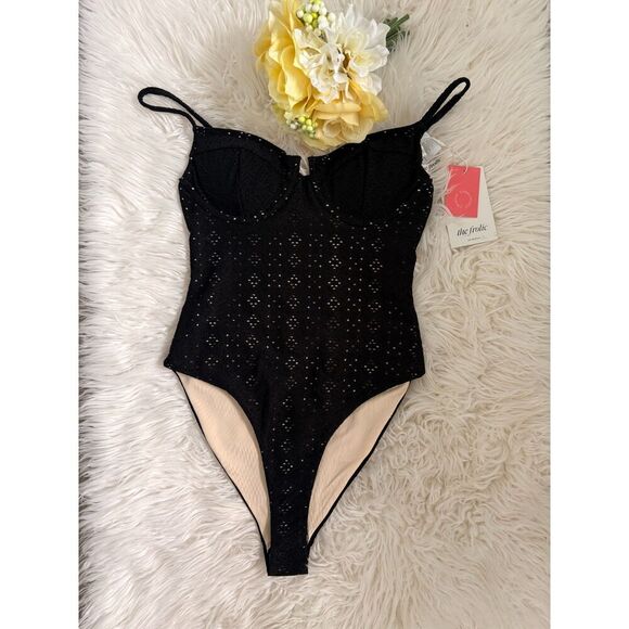 The Frolic Breeze cupped lattice broderie swimsuit in black Size S NWT - Picture 5 of 14